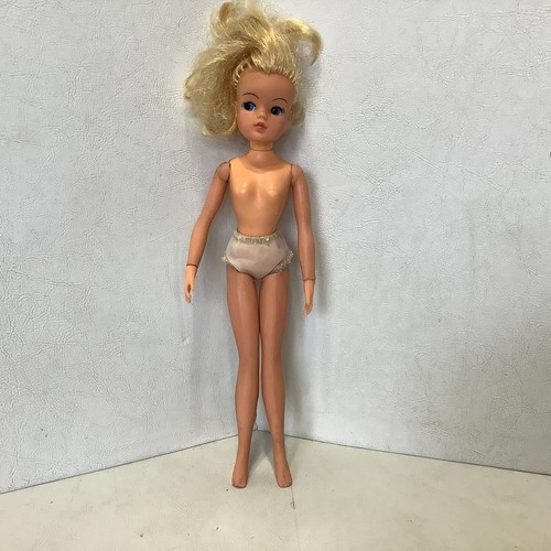 Vintage sindy doll 2gen 1077 - vintage,